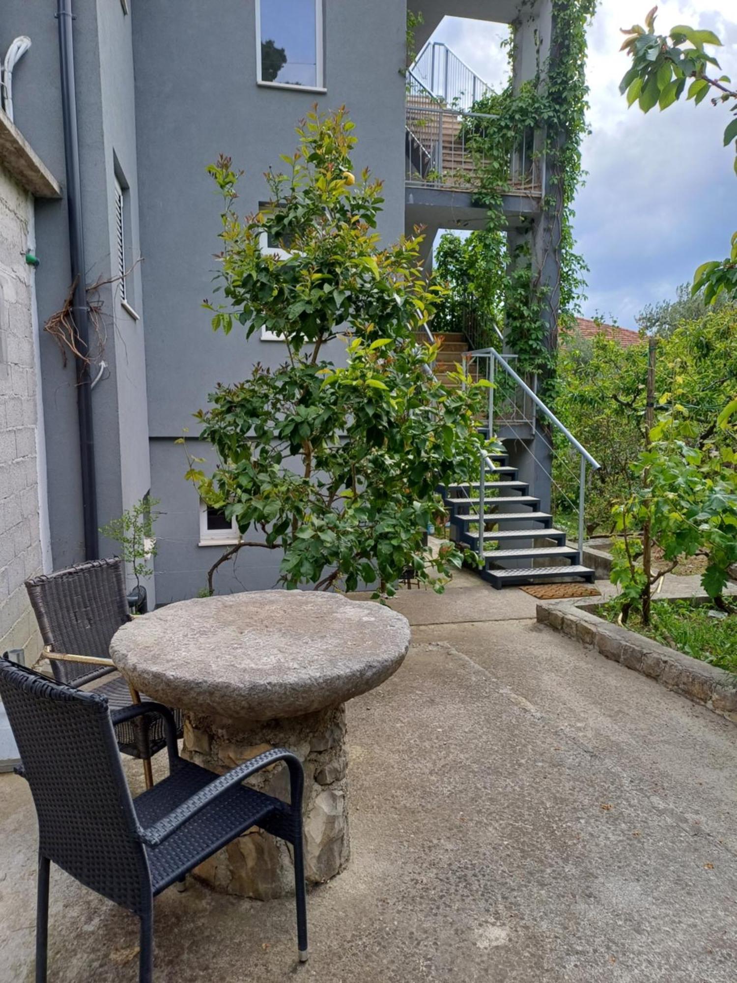 Apartments Andrea Jesenice  Oda fotoğraf